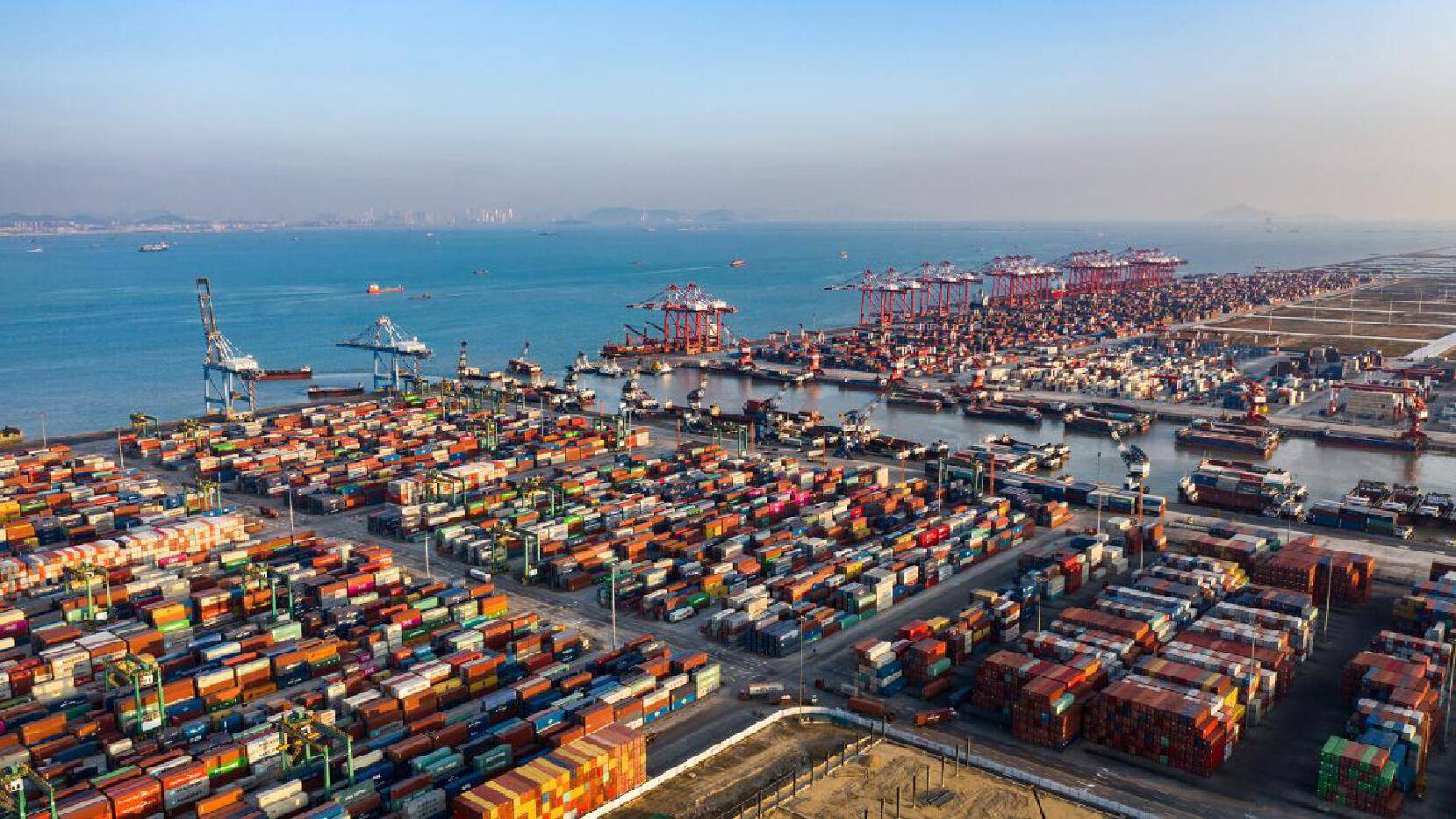 我國服務貿易前三季度同比增長顯著，高端服務領域成新引擎